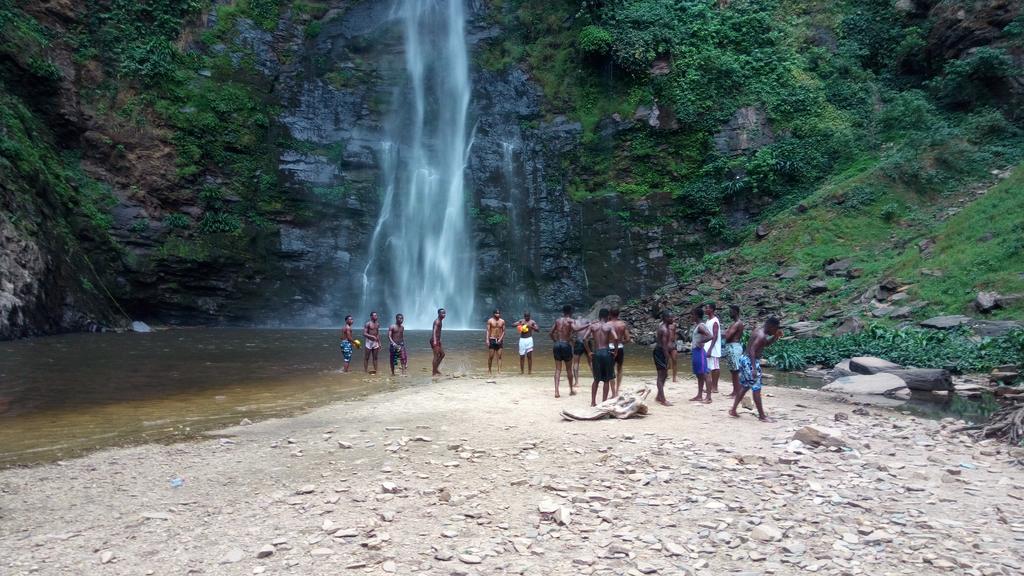 Wli Waterfalls Inn Wli Afegame Esterno foto